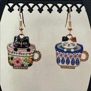 🧡Cat-in-Teacup Dangle Earrings🧡